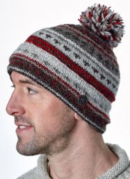Pattern bobble turn up - hand knitted - pure wool - natural brown / red