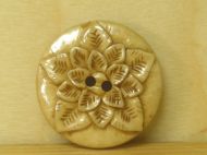 Hand carved - triple flower button - pale