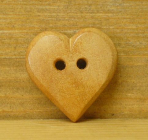 Wood carved - honey coloured Heart - Button