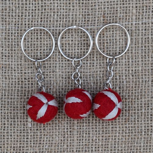 Leaf Keyring - Red/Silver