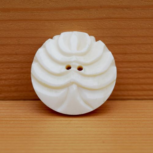 Hand carved - stylized tree button - cream