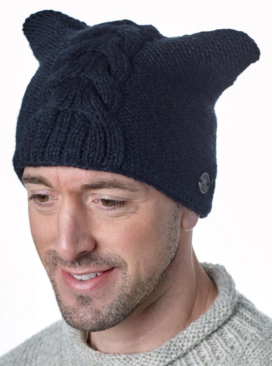 Pure Wool Square cable beanie - black