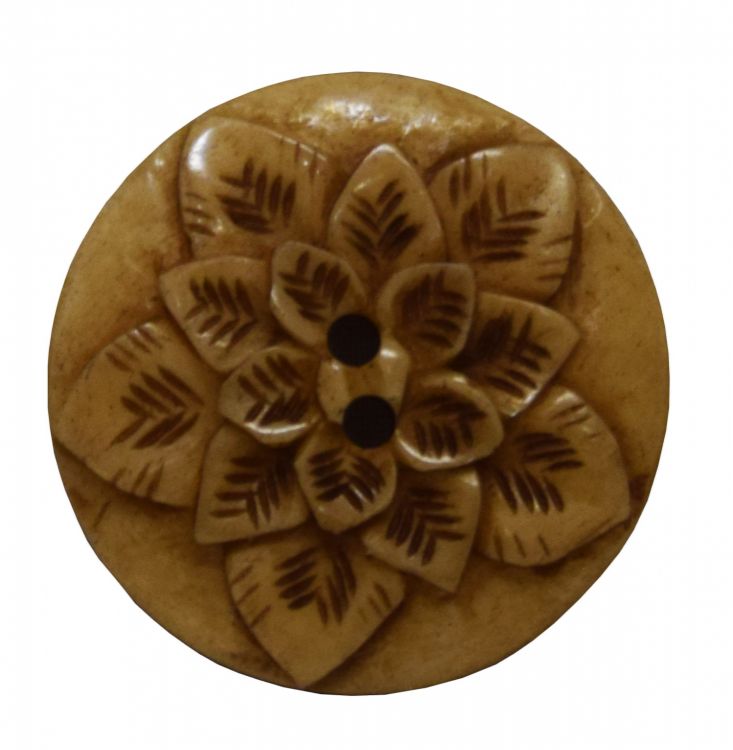 Hand carved - triple flower button - dark