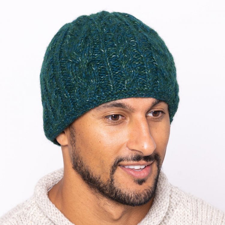 fine wool mix - cable beanie - blue/green