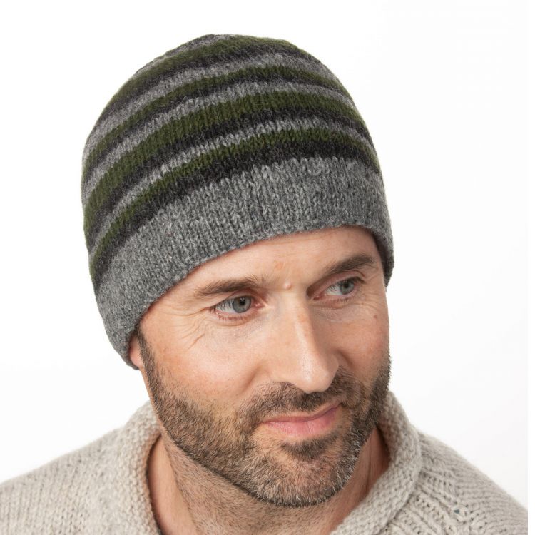 NAYA pure wool - random stripe beanie - natural/green